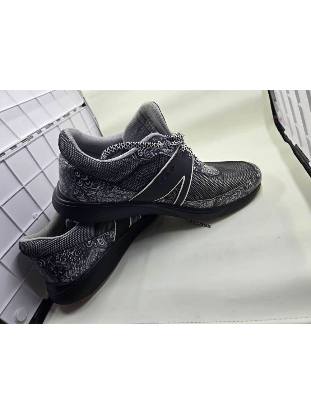 Alegria Qarma Wildchild Walking Shoes, QAR5994,Gray/Blk, Women's Size 8.5, EU 39